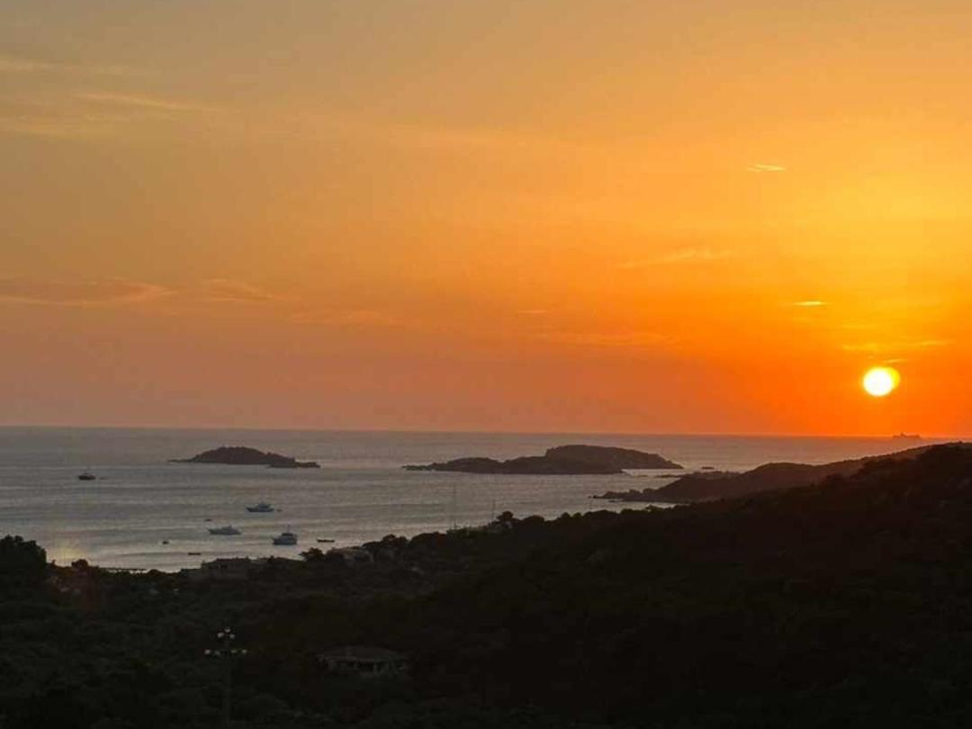Appartamento Taras Sottovento - Porto Cervo Abbiadori Bagian luar foto